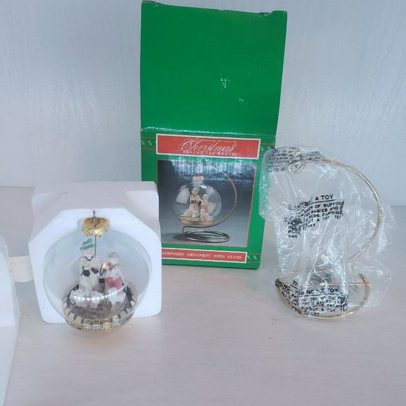 House Of Lloyd Christmas Around The World Shepherd Ornament With Stand New - Picture 9 of 12